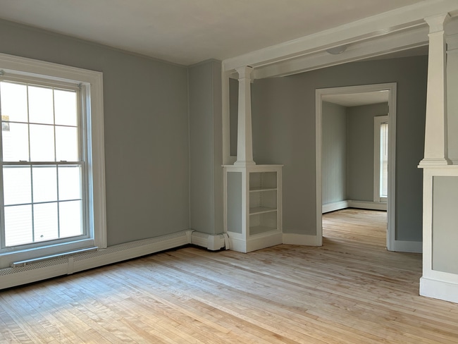 Building Photo - 18 Bowdoin St Unit 18 Bowdoin Apt2