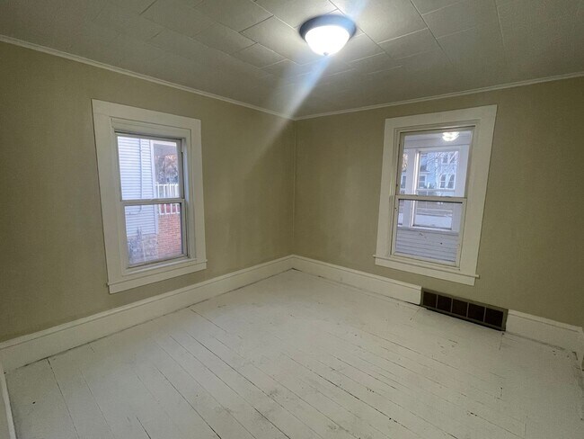 Photo - Vine, 732-734 Unit Vine, 734