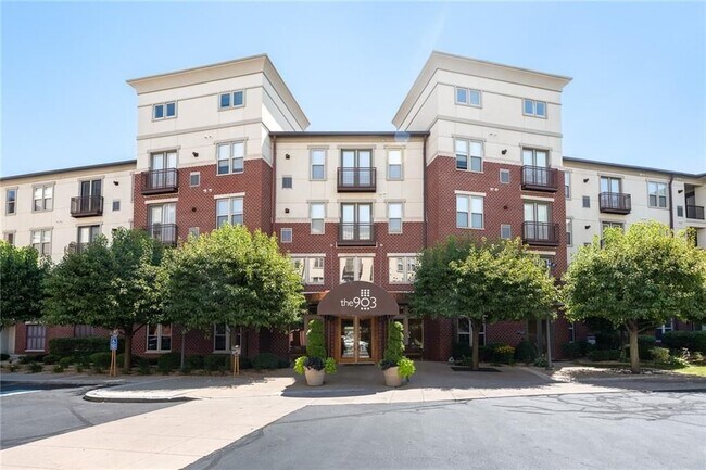 Building Photo - 1000 Providence Pl Unit 465