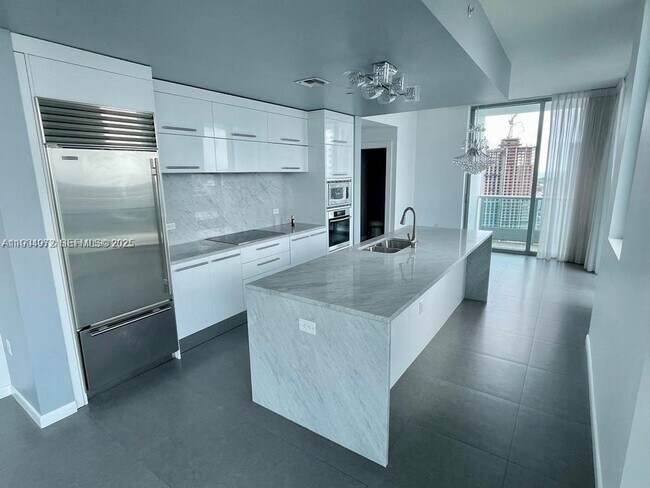 Photo - 900 Biscayne Blvd Unidad 4112