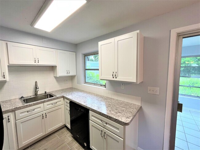 Photo - 305 Trudgeon Dr