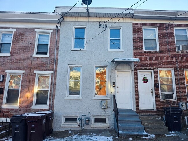 Building Photo - 1220 Lancaster Ave