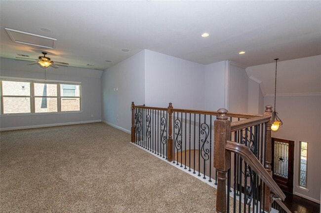 Building Photo - 7 Whispering Thicket Pl