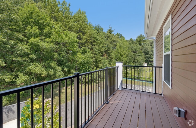 3BR, 2BA - 1,356SF - Balcony
