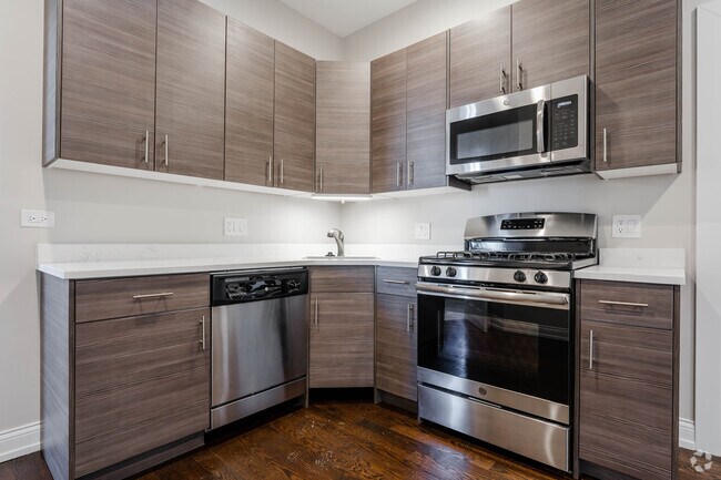 Building Photo - 2945 W Diversey Ave Unit 2E Rental