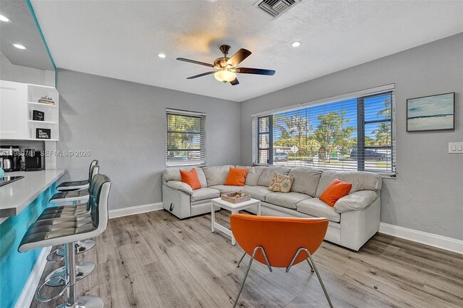 Photo - 529 NW 8th St