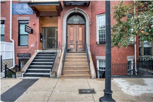 541 E Broadway