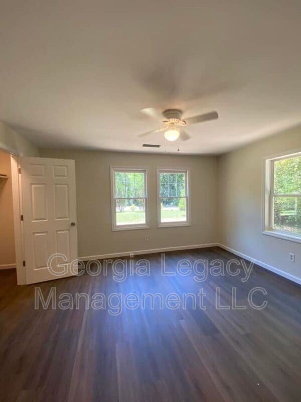 Photo - 140 Henry Meyer Rd