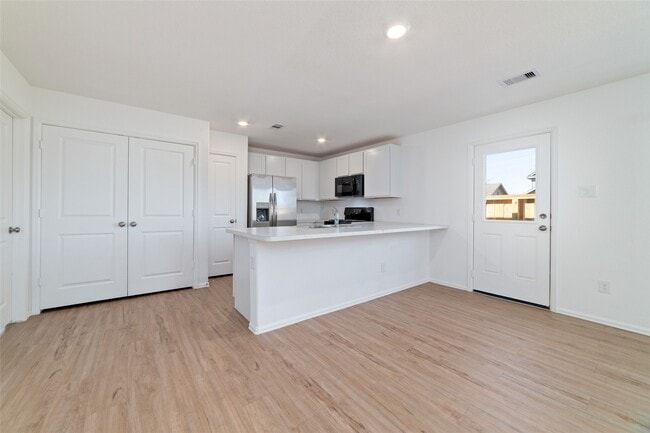 Photo - 7611 Cedar Birch Dr