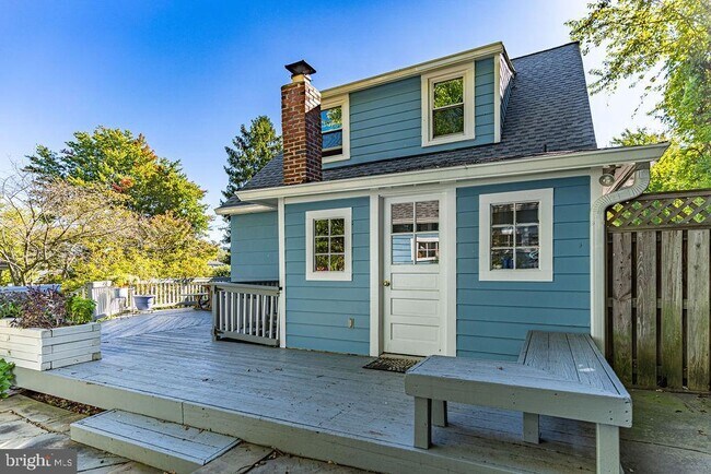 Photo - 2828 Memorial St