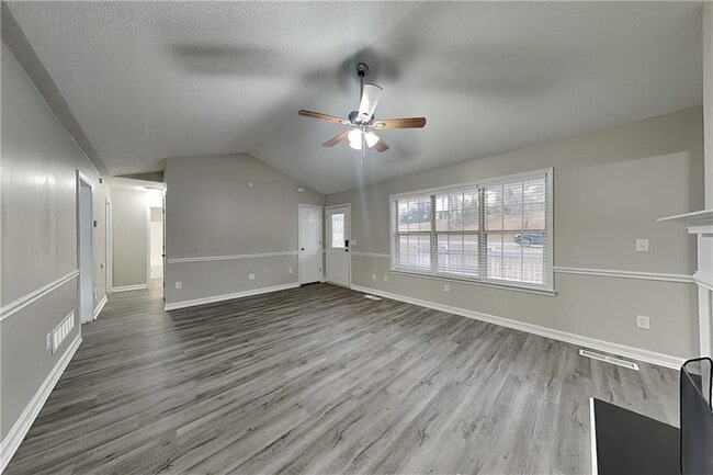 Photo - 35 Amber Trce