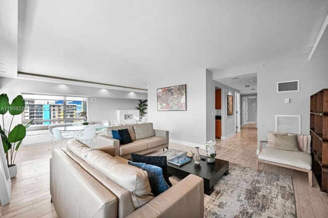 Photo - 1435 Brickell Ave