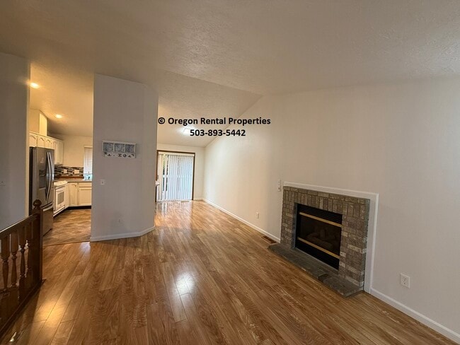 Photo - 12802 SE Main St