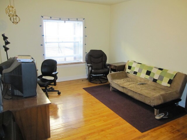 Photo - 10 E Gorham St