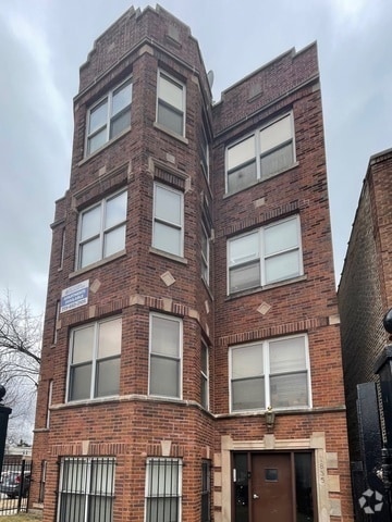Building Photo - 1835 W Garfield Blvd Unit 1835-2 Rental