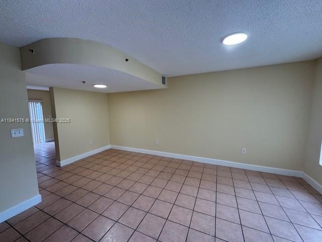 Photo - 210 Riviera Cir