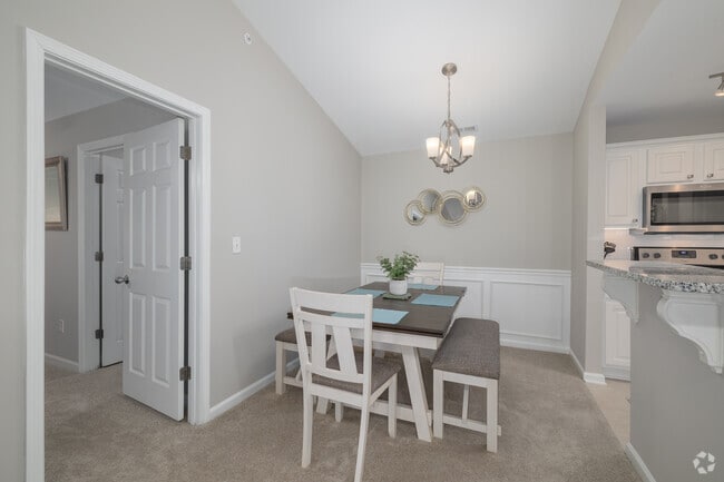 2BR, 2BA - Dining Room