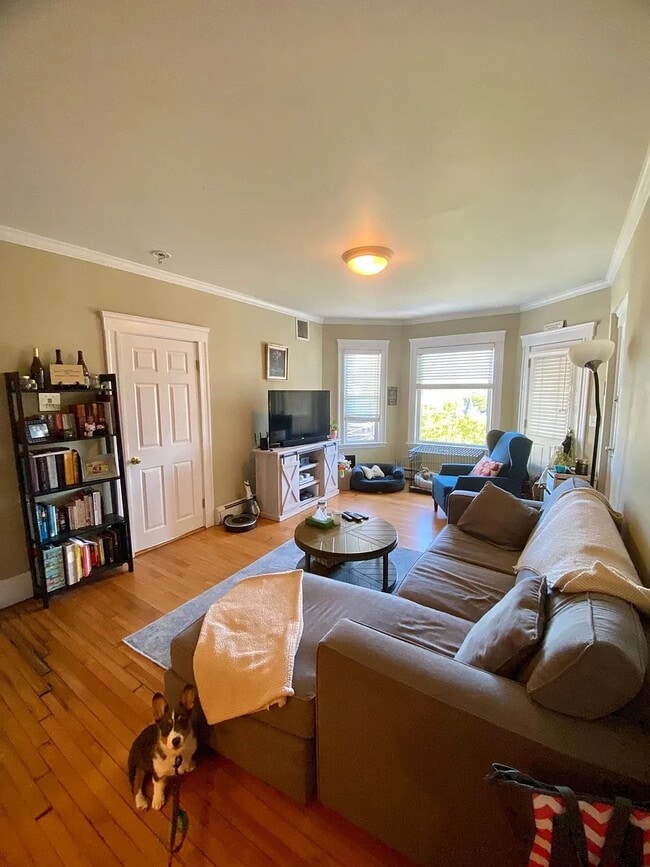 Building Photo - 33 Main St Unit 5