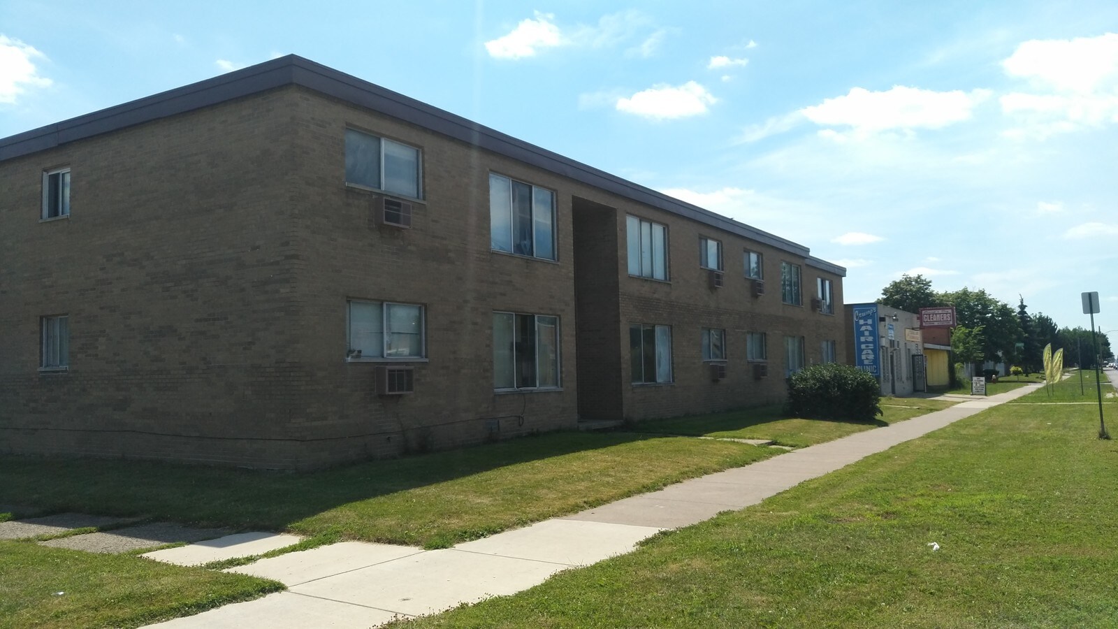 Photo - 11388 E 7 Mile Rd Apartments