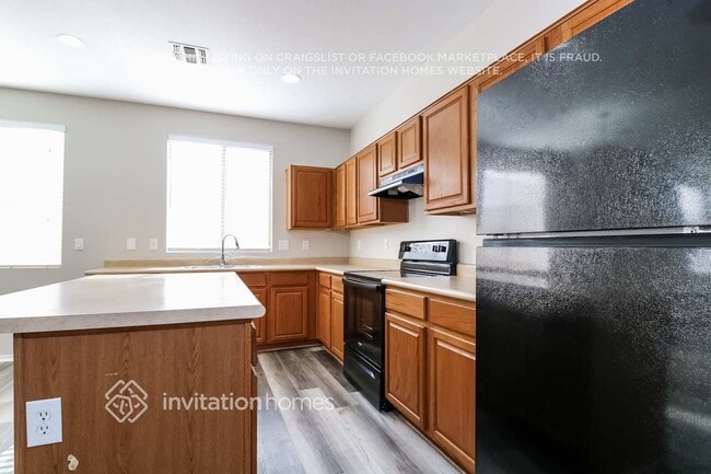 Photo - 12420 W Woodland Ave