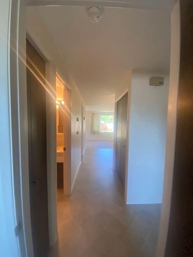 Photo - Charming 2 Bedroom Duplex With Fenced Yard In Quiet Neighborhood!