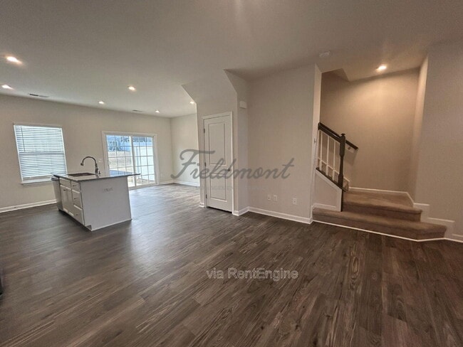 Photo - 574 Preakness Run