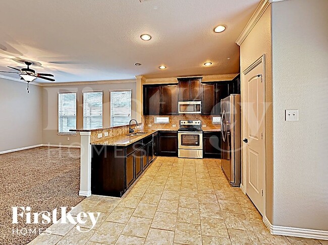 Photo - 16045 Crosslake Ct