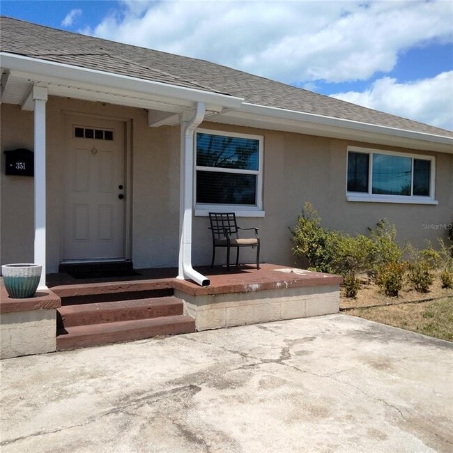 Photo - 351 Davenport Ave NE