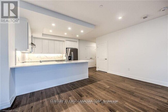 Photo - 460 Callaway Rd Unit 609