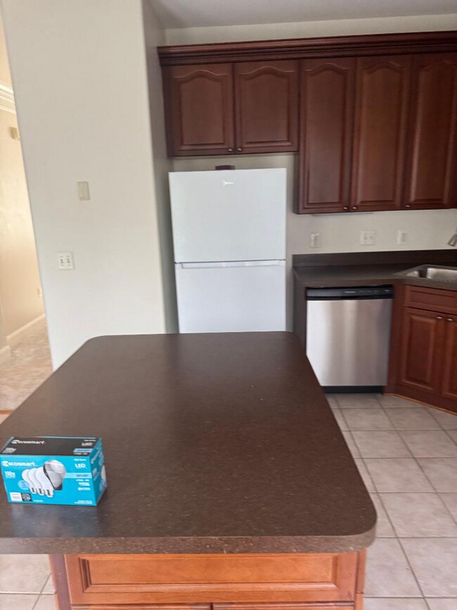 Photo - 203 Cross Keys Pl