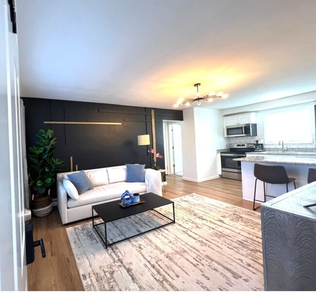 Photo - Harvard Apartments