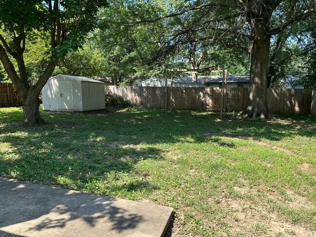 Photo - 3 bed 2 bath 1 car garage in Bolivar!