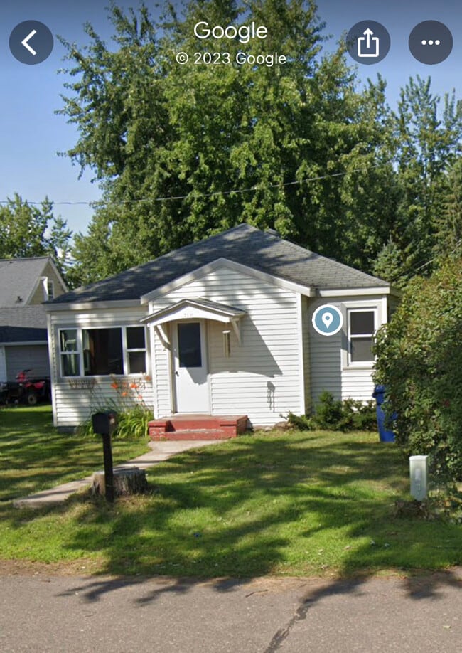 Building Photo - 711 3rd St