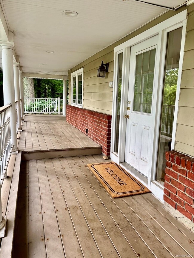 Photo - 108 Old Country Rd