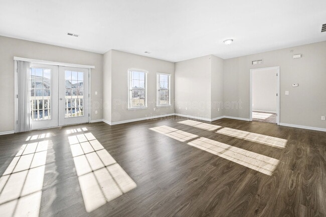 Photo - 45487 Revere Dr