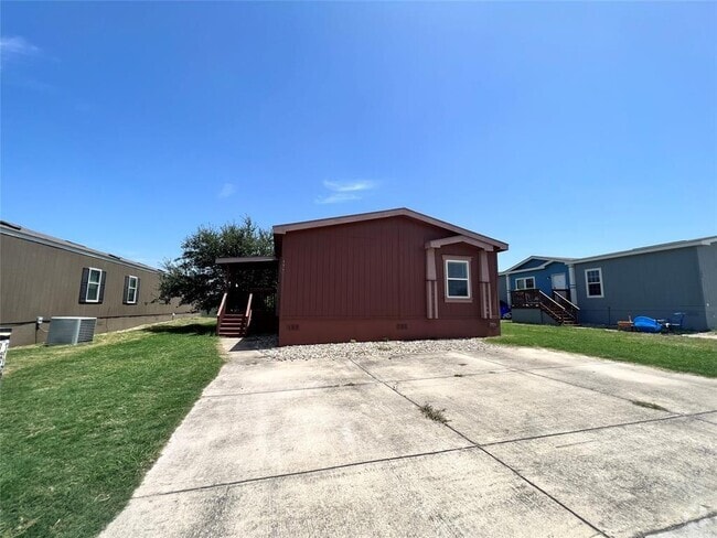 Building Photo - 13021 Dessau Rd Rental