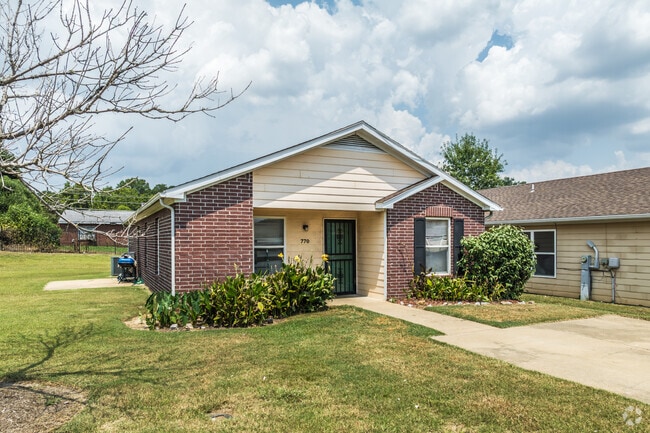 Photo - Levi Landing