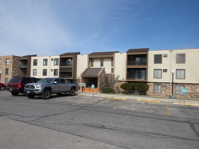 Photo - 1 Bedroom Condo Overlooking the Green Belt