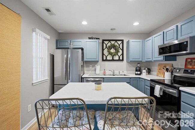 Photo - 12350 Hennigan Pl Ln