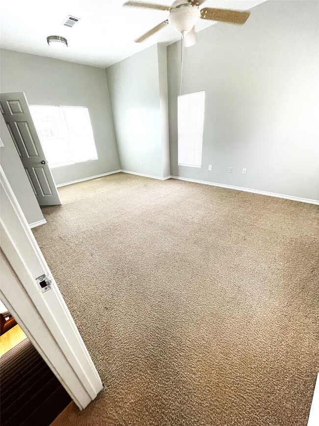 Photo - 4122 Drake St Unit 1/2