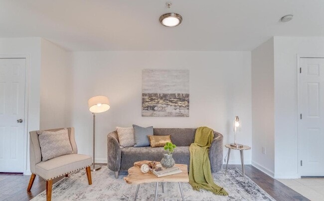 Building Photo - 1386 Bryant St NE Unit #103 Rental