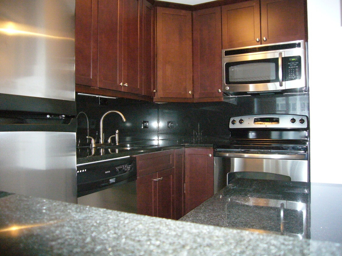 Photo - 4250 N Marine Dr (Chicago, IL)