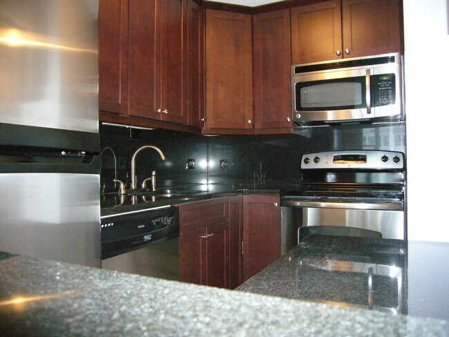 Photo - 4250 N Marine Dr Apartment