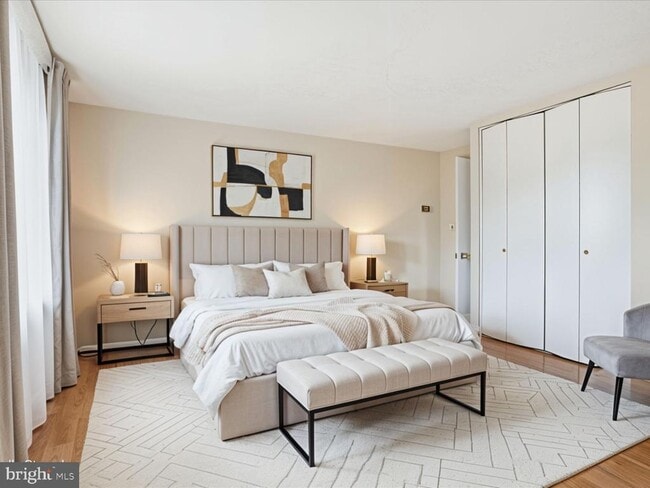 Building Photo - 600 Roosevelt Blvd Unit 317