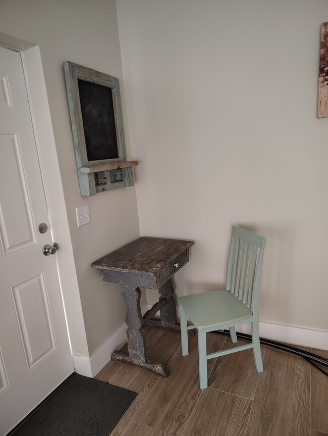 Photo - 26 Acacia St Unidad The Acacia Studio