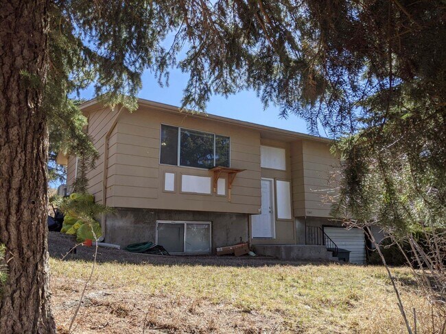 Front is similar to this. (This is the unit next door) - 2345 Gail Drive