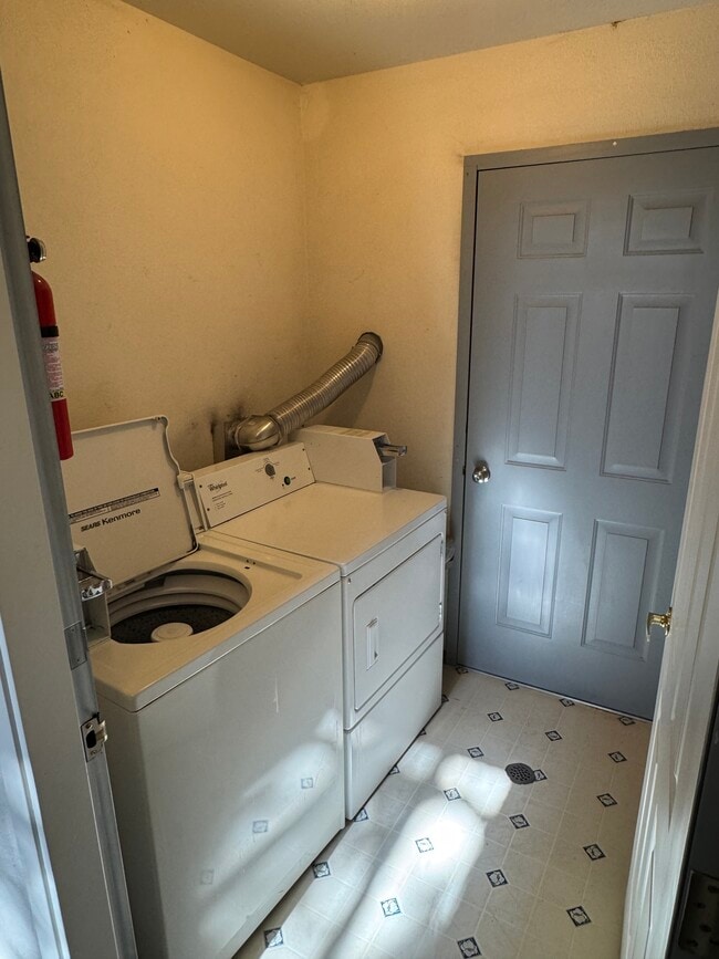 Photo - 396 Jefferson St