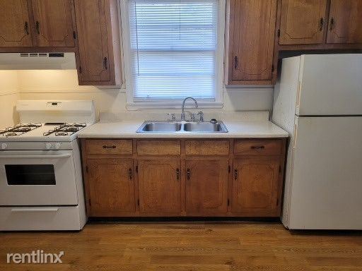 Photo - 1 br, 1 bath Duplex - 319 Saint Mary Blvd ...