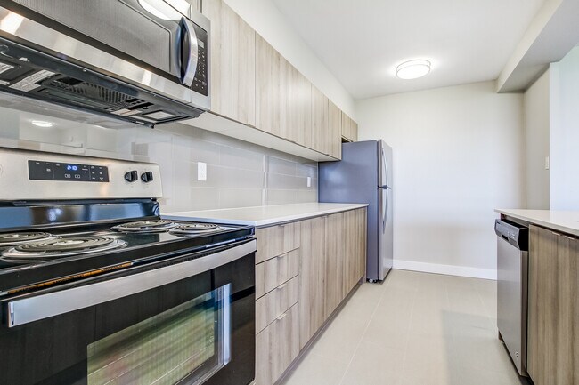 Photo - The Towers at York Mills & Leslie