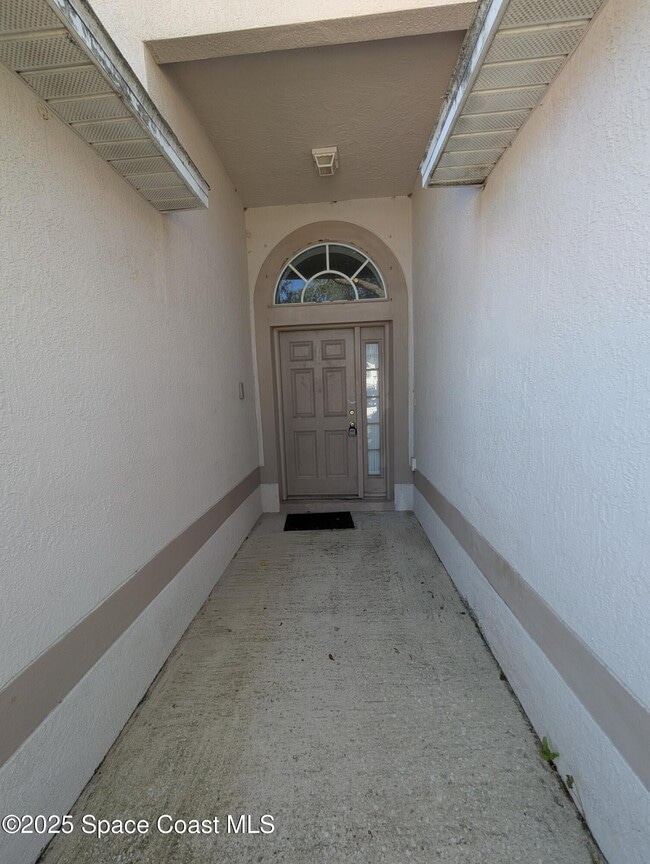 Photo - 1049 Macon Dr